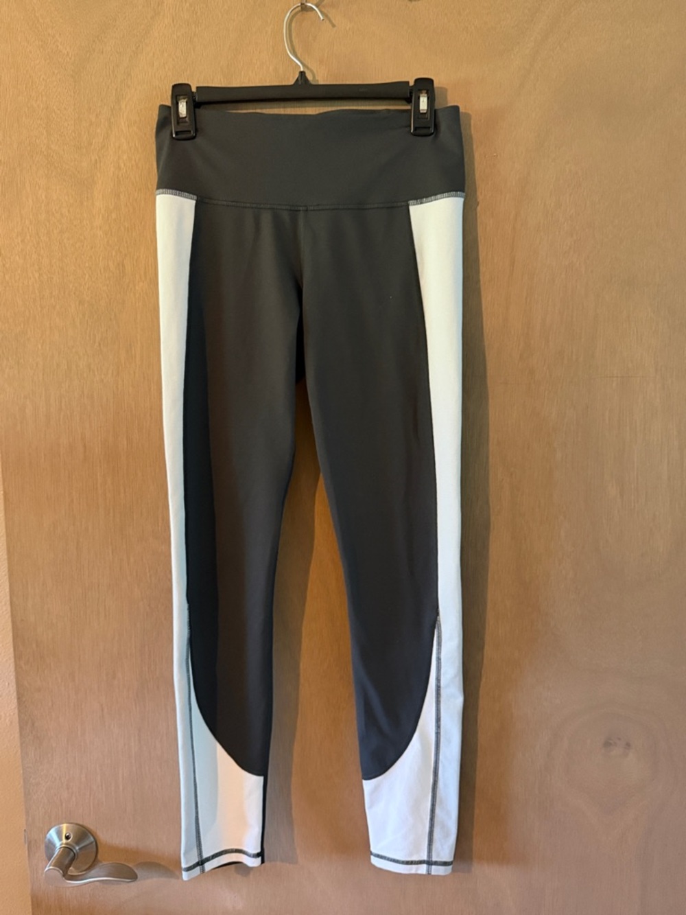 Under Armour Black & White Colorblock Leggings